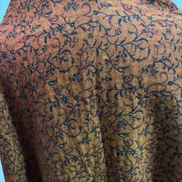 Pine Cone Hill reversible wool paisley jacquard oversize wrap in black & rust - Picture 9 of 11